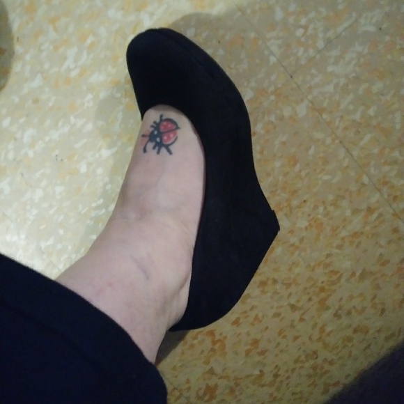 Black wedge heels by A.N.A. Size 8.5 womens - Picture 2 of 3